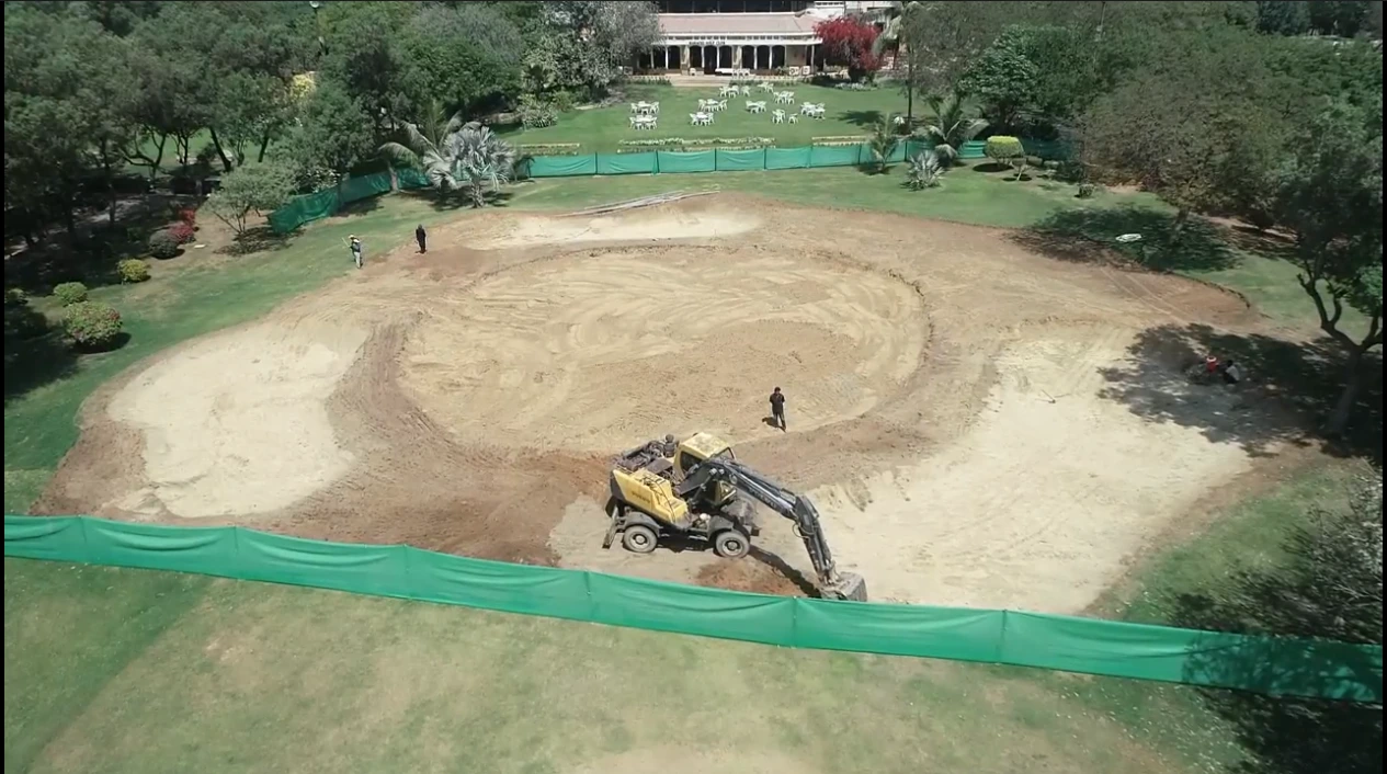 Full view: Karachi Golf Club construction team